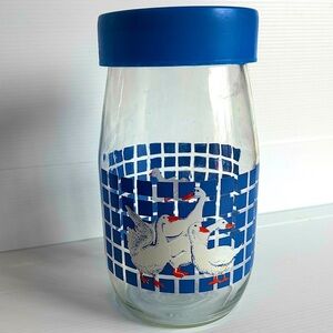 Carlton 1982 Glass Storage Jar 1.5 Liter